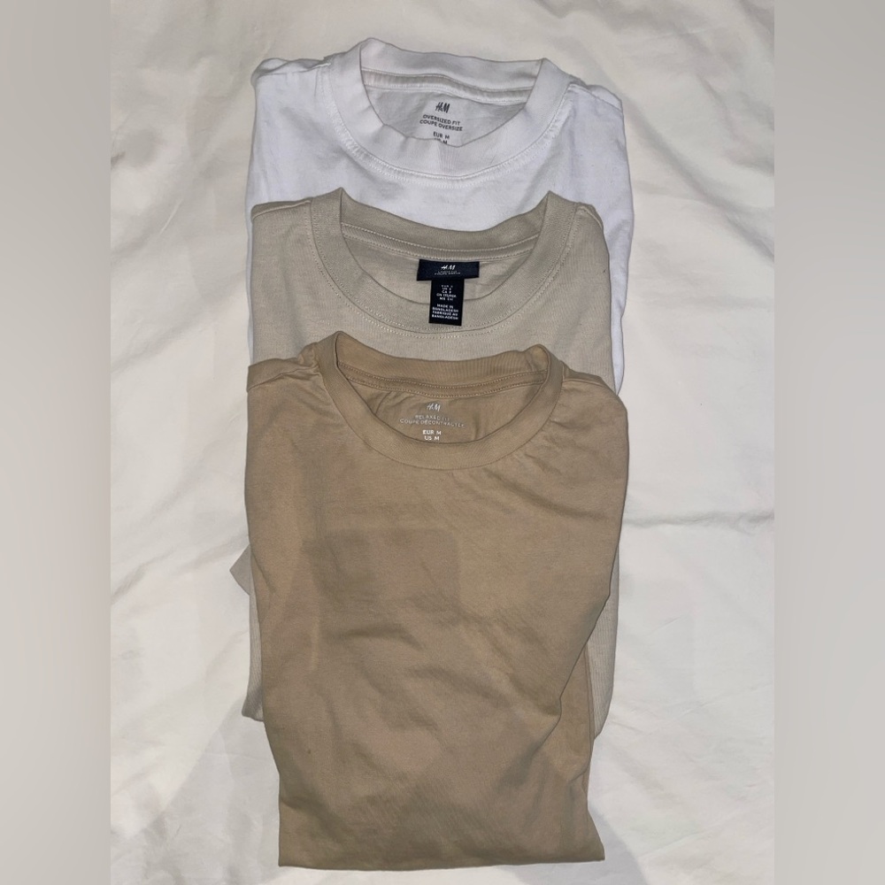 H&M Cropped bundle of 3 Tees in White, beige, and tan.